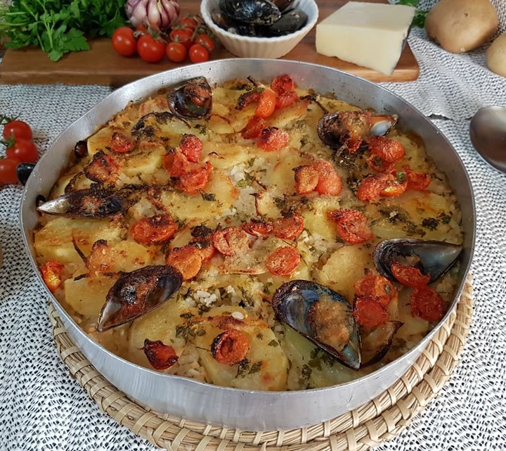 Patate, riso e cozze (Rice, Potatoes and mussles)
