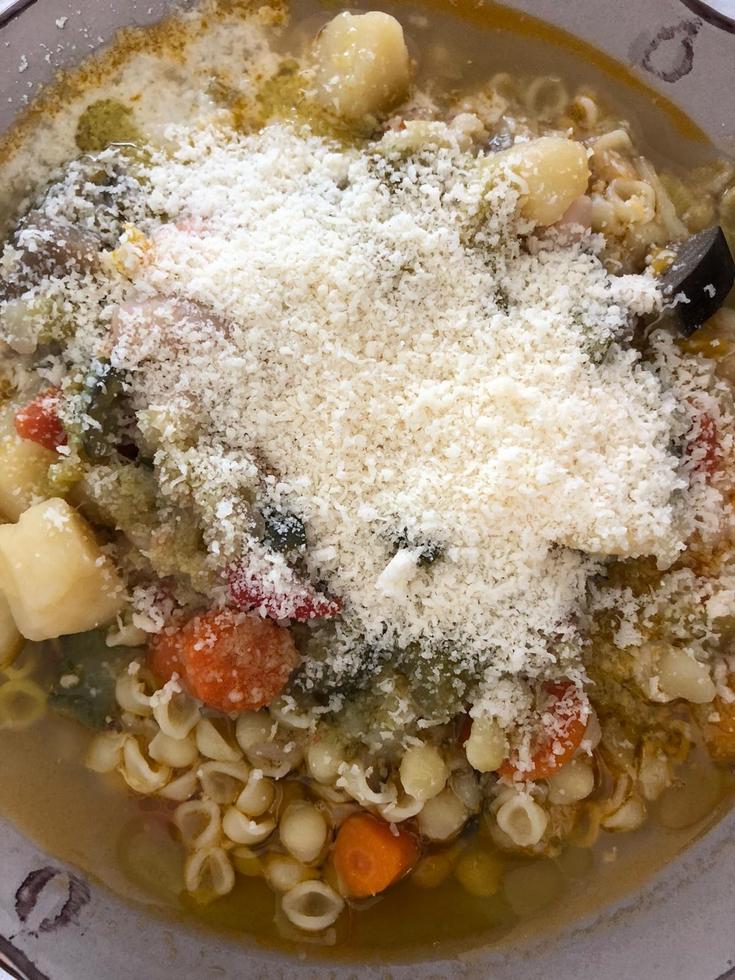 MINESTRA DI VERDURE - MINESTRONE