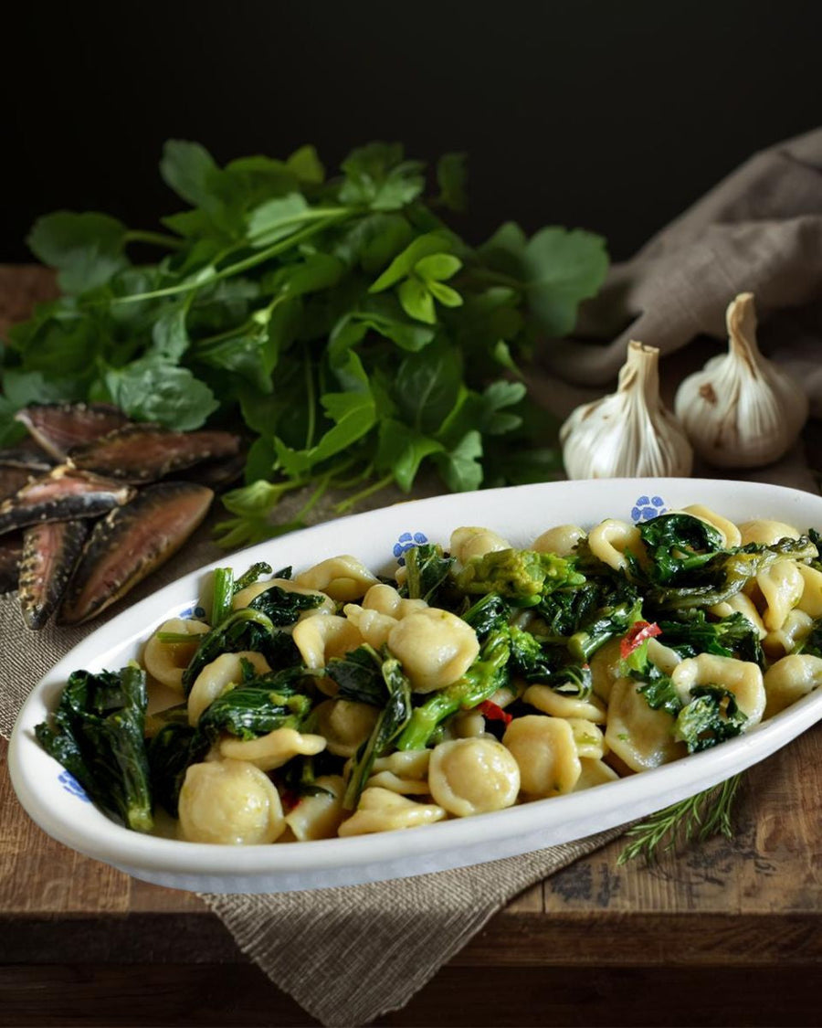 Pasta with turnip greens (Orecchiette con le cime di rape)