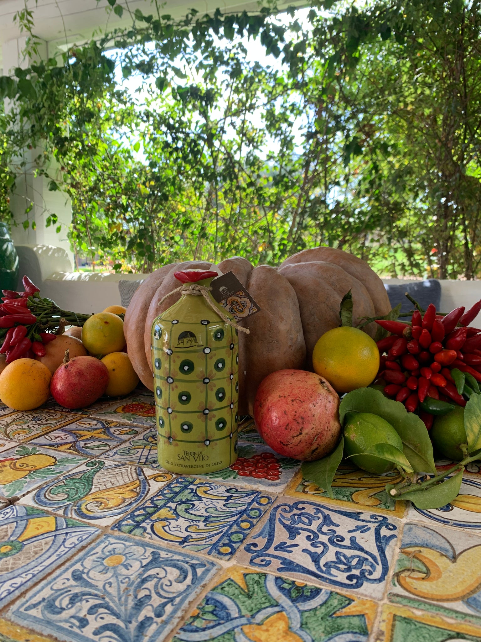 Lime Green Patterned Terracotta Jar – extra virgin olive oil