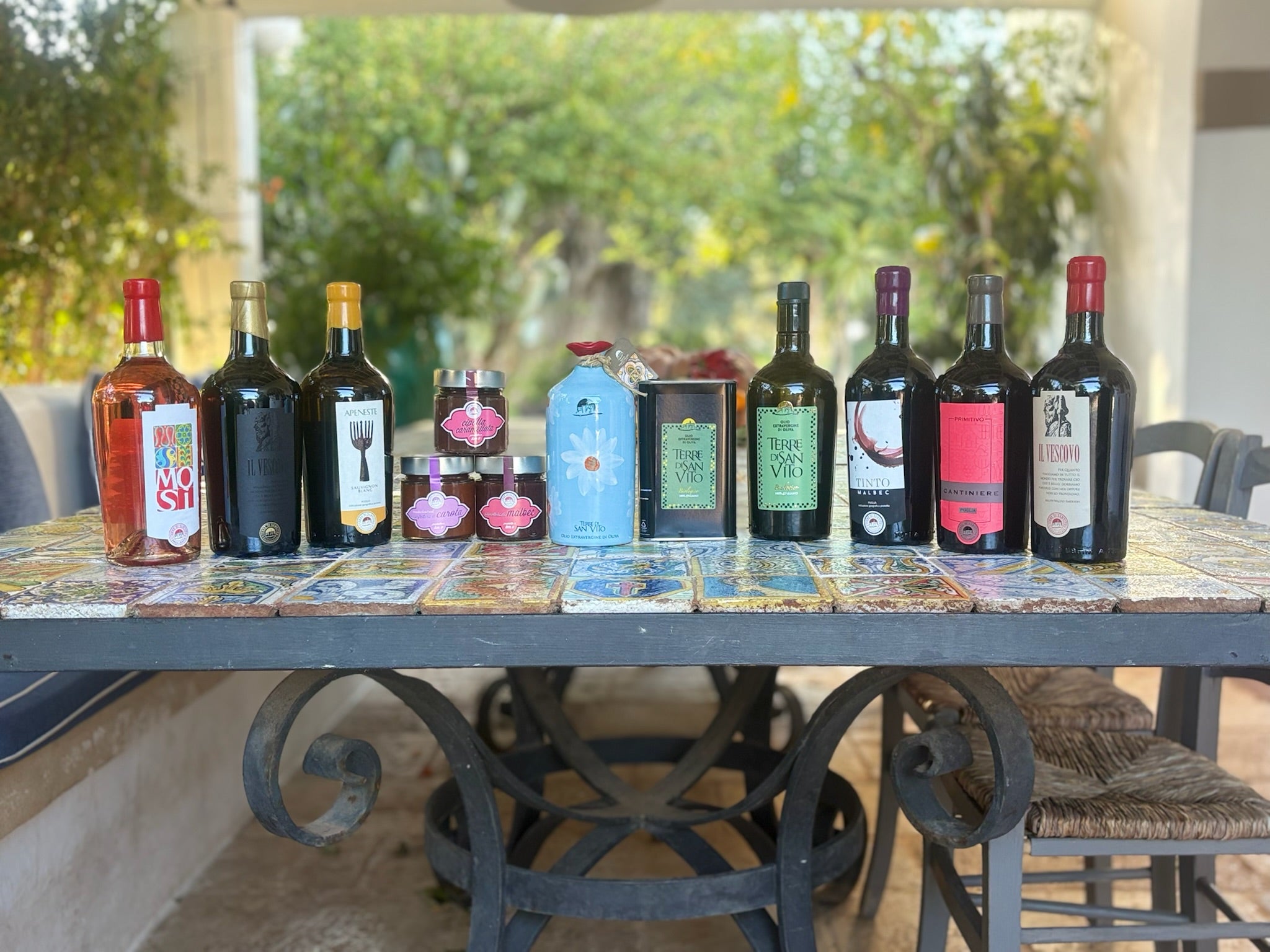 The Completo - The Ultimate Wine & Food Gift Set.