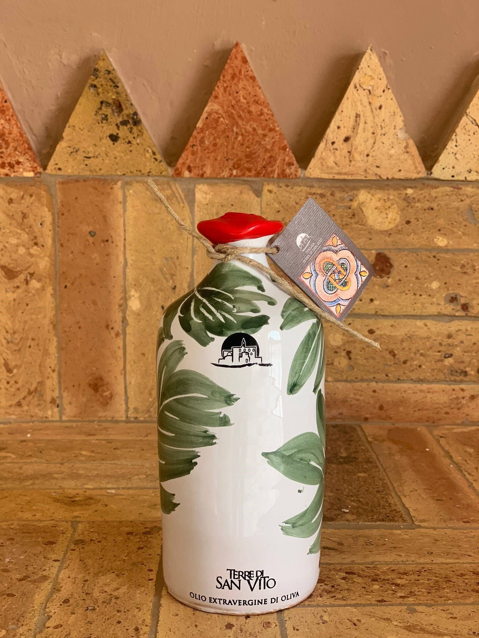 NEW IN: Leaf Patterned Terracotta Jar – extra virgin olive oil